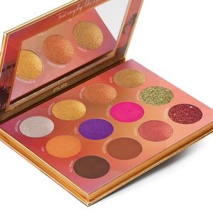 PUR Festival palette